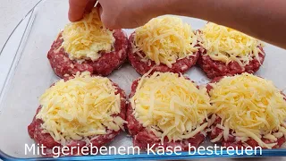 Mit diesem Hackbraten mit käsigem Innenleben brilliert ihr garantiert bei euren Gästen. Vor- und zub. 