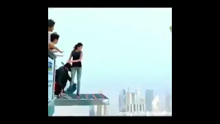 ولو عدي الزمان وبقيتي كركوبة مكانك بس ده في قلبي يا ملآكي 