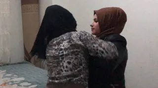 ماتوقعت اختي تضربني كرمال ايلاينر           ام سيف دندنها