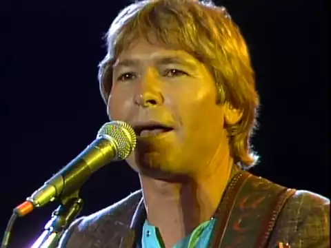 Download MP3 John Denver & Nitty Gritty Dirt Band - Take Me Home, Country Roads (Live at Farm Aid 1985)