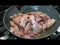 SIMPLE & LIGHT CHICKEN CURRY (MOM’S CHICKEN CURRY RECIPE)