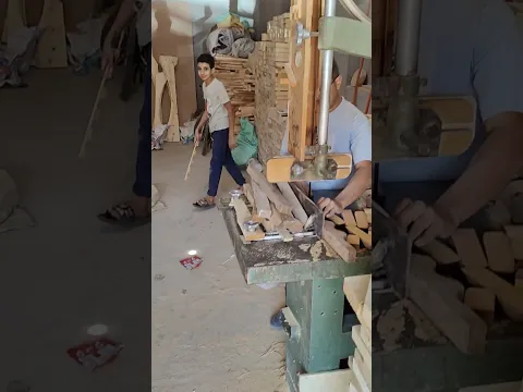 ابو نبيل بيقطع خشب قديم للكونتر #wood #اكسبلور #love #woodworking