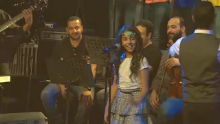 الطفلة الجميلة نور عثمان تغني حادي بادي كرنب زبادي عن القنوات الفضائية ـ أغنية دمها خفيف جدا 