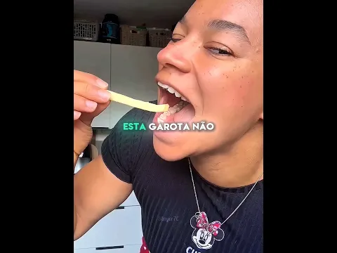 Ela Não Consegue Morder A Comida 😱🦷