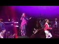 Erra Fazira Nyanyi Lagu PERTEMUAN di Konsert Romantika Awie. Ceria Ketika Cinta Berbunga & Berputik