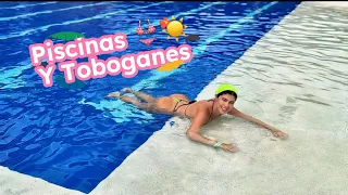 Piscinas y toboganes 👙☀️🌴-Marta María Santos 