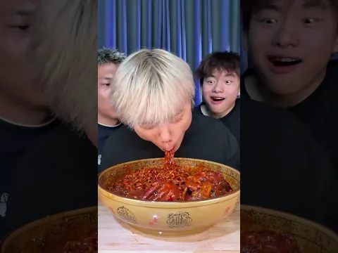 EATING SPICY NOODLES WITH EXTRA SPICY RED PEPPERS AND TASTY MUTTON | SPICY CHALLENGE WITH MY BROS