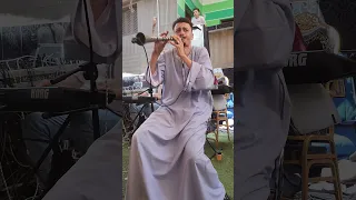 شوف كيمو خليفه بيلعب ازاي بالمزمار دندنها