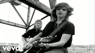 Download Indigo Girls - Closer to Fine (Official HD Video) MP3