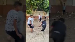 ايوه انا اللي واخد اللقطة        دندنها