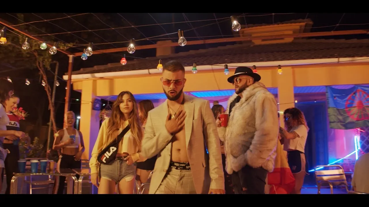 #Todefila - Moncho Chavea, Ana Mena y Bandaga (Videoclip oficial) #Todefila - Moncho Chavea, Ana Mena y Bandaga (Videoclip oficial)