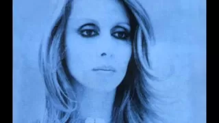 فيروز   بحبك مابعرف دندنها