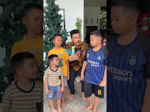 bapak bagi es krim tapi dapat kecoa