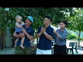 The CEO s father meets Bon for the first time an action that surprises the single mother