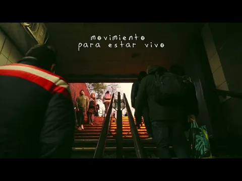 Un metro de separación. Metro Santiago.