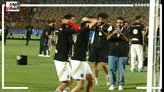 وصلة رقص بين رضا سليم و عمر كمال مع يحيى عطية الله في ليلة الاحتفال بالدوري 