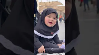 حلاوة الأطفال مع انشودة في مدح الرسول صلى الله عليه وسلم دندنها