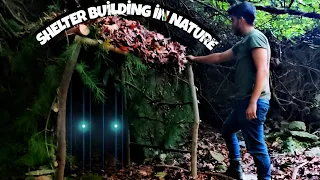 Download BUILDING A SURVIVAL SHELTER IN NATURE / I WAS SHAKE IN IVY ! MP3