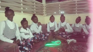 فرقة فراشة لأطفال 