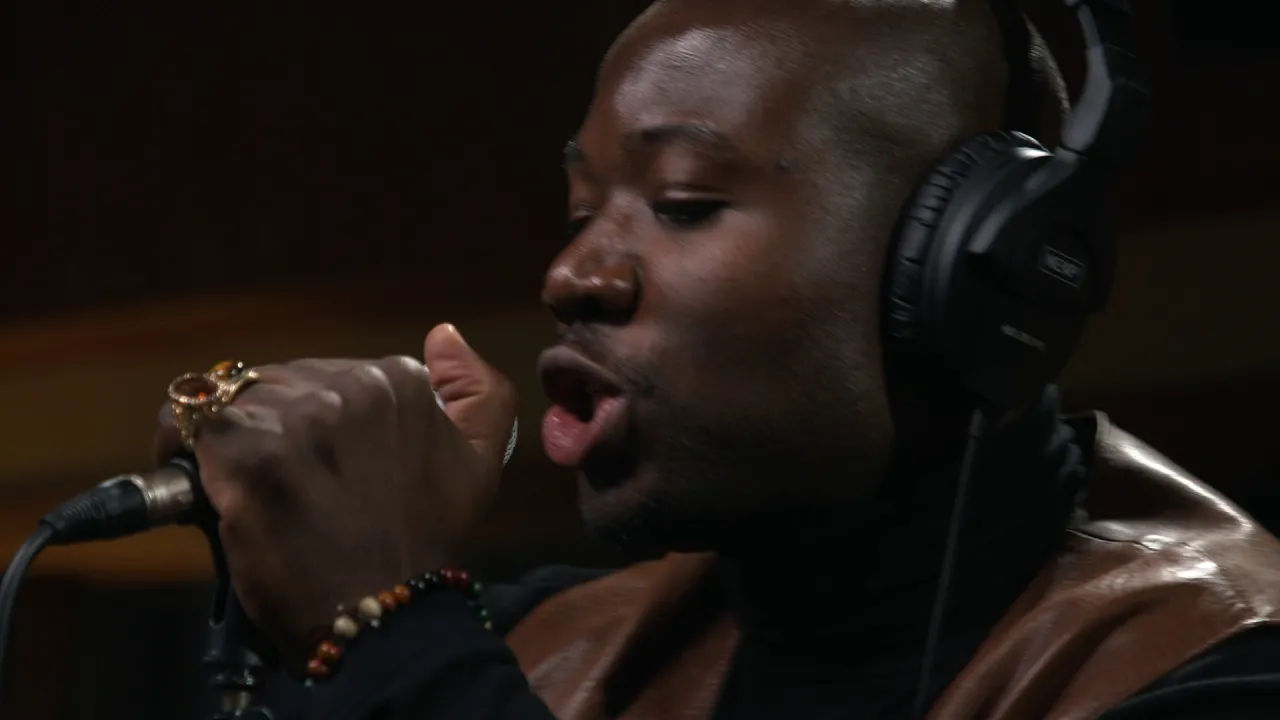 Young Fathers - Wire (Live on KEXP)