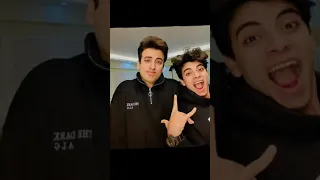 انا واخويا وحلوه كده 