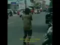 Download Lagu Yo wes ben tak lakoni (cover orang gila)..?