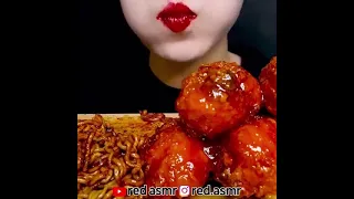 اصوات اكل كوري اكل اندومي حار جدا ودجاج اتحداك ما تجوع 