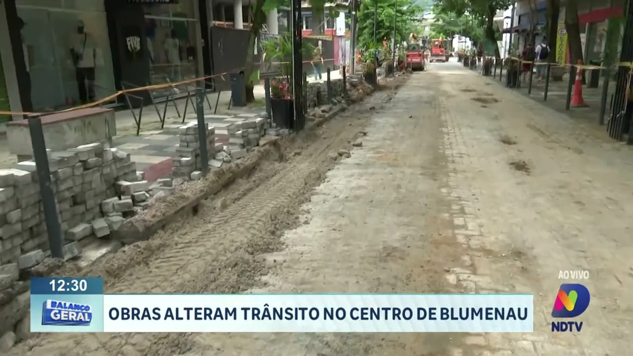 Obras alteram trânsito no Centro de Blumenau