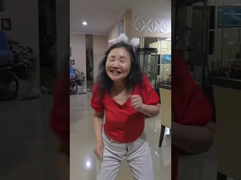 ayu tanya selvin kucing joget #comedy #funny #comedymove #lucu