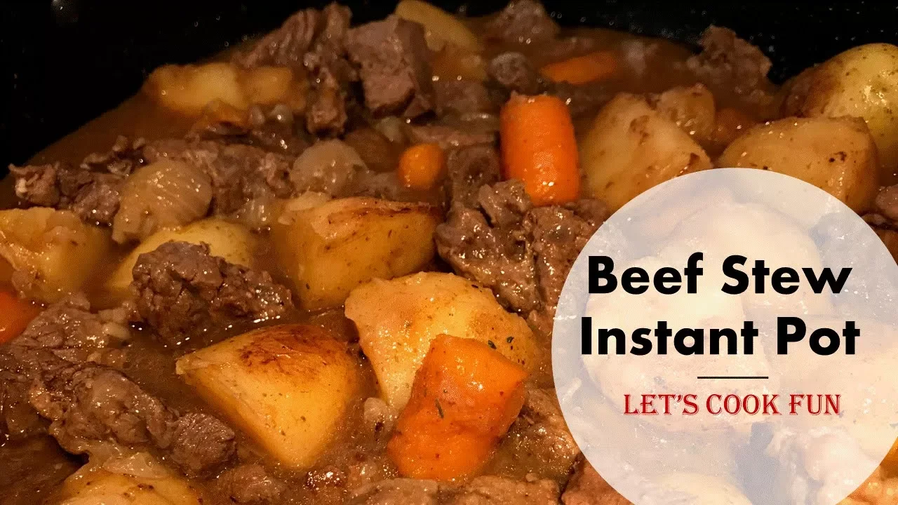 Who else is all about pressure cookers?! Here's a super easy and delicious pressure cooker beef stew. 