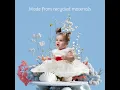 Download Lagu Baby showing off her beauty!