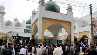 subhaana allah tizama mpango huu muovu wa makafiri kwa waislam uliofanikiwa mno zama hizi leo