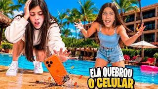 SOFIA QUEBROU O CELULAR iPHONE 17 NOVO DE MANUELA *Agora Manu quer pegar o dela !