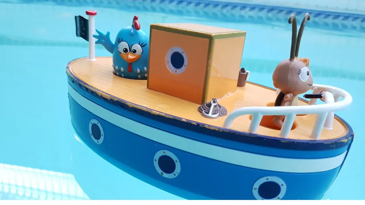 GALINHA PINTADINHA NO BARCO DO VOVÔ PIG