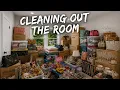 Live Auction Monday 17th 730pm est cleaning out the room