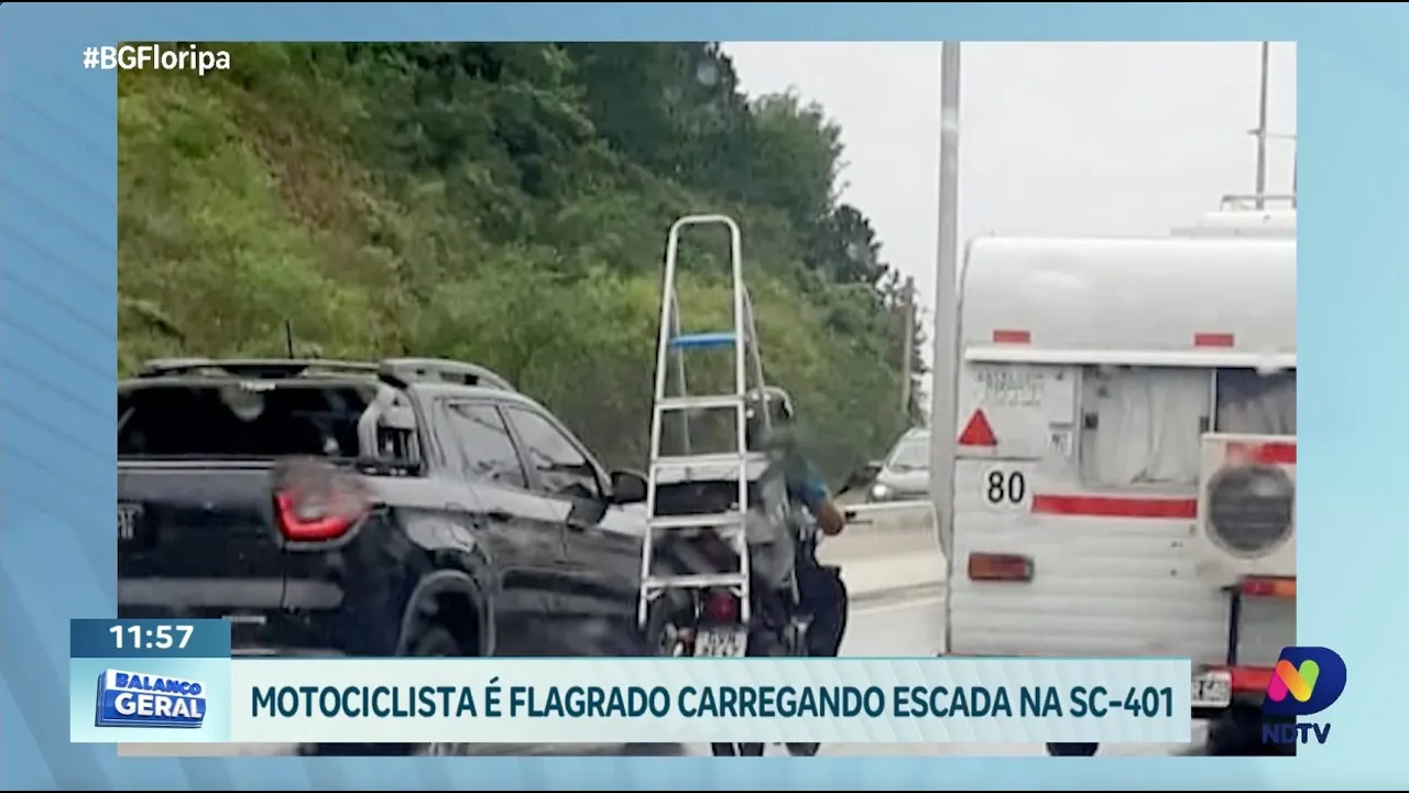 Motociclista é flagrado carregando escada na SC-401 em Florianópolis