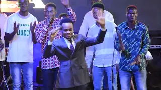 une belle prestation de la chorale vocale donction au village chez temba
