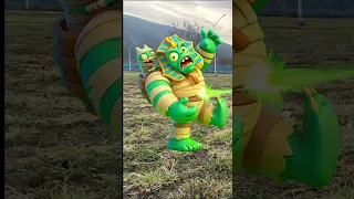 Me la paso rescatando a los chiavos de los zombis.