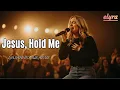 Lagu This Powerful Worship Song Will Break Your Heart — Jesus, I’m Safe in Your Arms