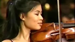 Vanessa Mae Plays Toccata Fugue  Vanessa Mae Plays Toccata Fugue