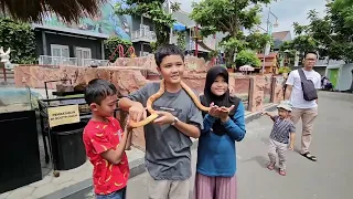 vlog bermain bersama kakak kakak di suraloka