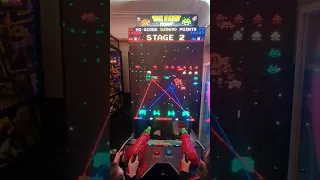 Space invaders retro arcade game