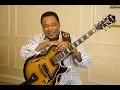 Download Lagu George Benson - Kisses In The Moonlight (Legendado)