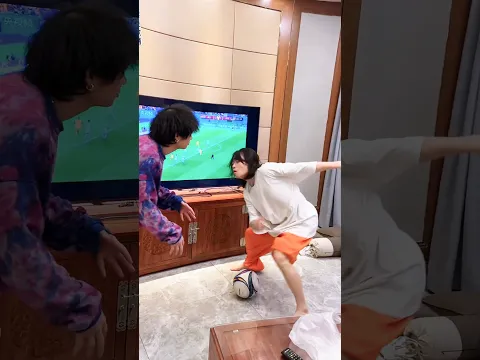¡La casa se ha convertido en un campo de fútbol!