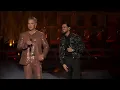 ‏عرض الفنان ⁧‫#عايض‬⁩ مع الفنان البريطاني Robbie Williams من حفل ⁦‪#joyawards 