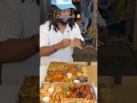 He was dead wrong for that 😂🤦🏻‍♀️ who do you want to see win?! Let us know in the comments! #food