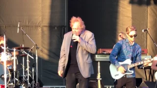 Download Eddie money baby hold on Long Island 2017 MP3