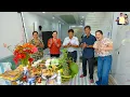 Download Lagu Lắp Cửa Chính Nhà Phạm Dũng Phan Diễm ăn mừng Cua Biển Tôm Tích và Lẩu Bò cùng gia đình Cha Mẹ Vợ