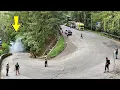 Download Lagu JALAN HARUS DIKOSONGKAN !!! Truk Terpanjang Asal Jawa Tengah Muatan Barang Berbahaya Tersiksa Total