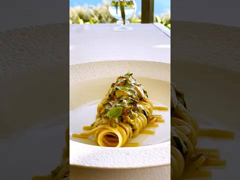 Spaghetti alla Nerano in un 3 stelle Michelin